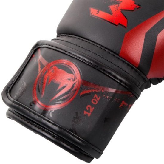 Боксови ръкавици VENUM GLADIATOR 3 Black red