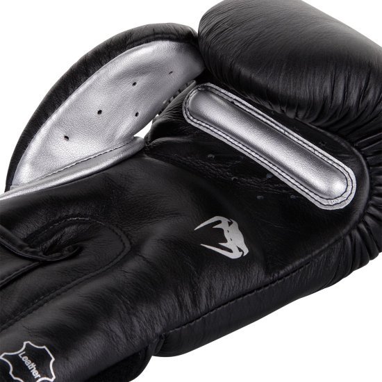 Боксови ръкавици VENUM GIANT 3 Nappa leather Black silver
